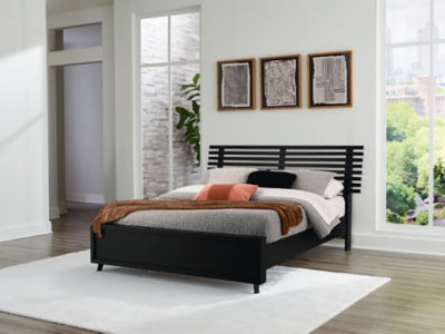Danziar Full Slat Panel Bed